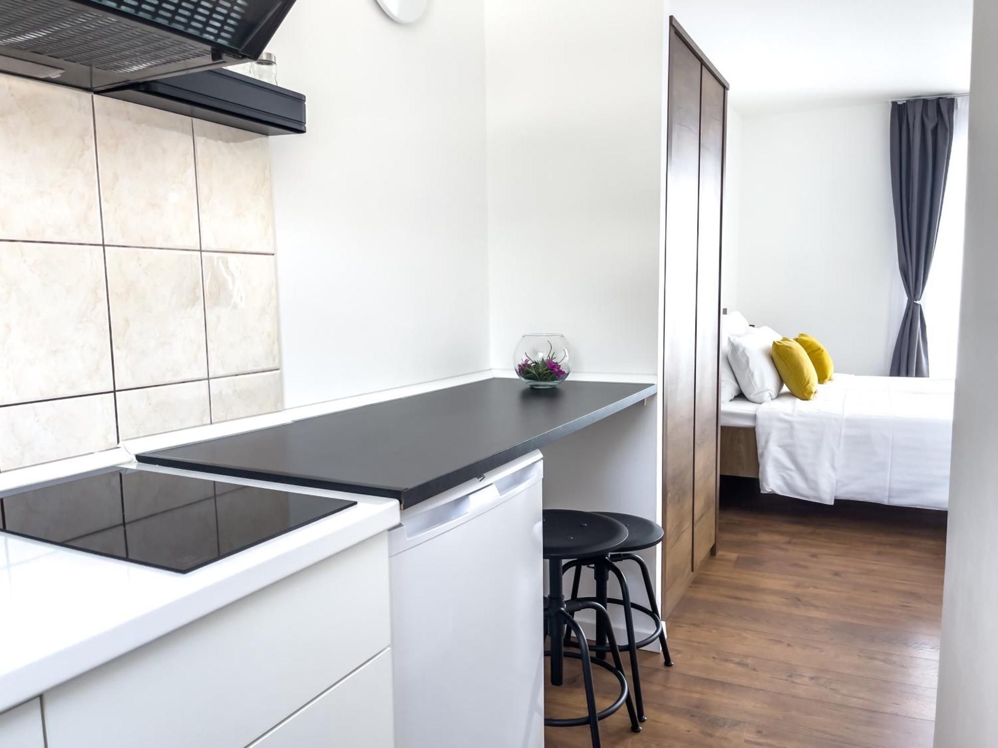 פודסטראנה Apartments Goro מראה חיצוני תמונה