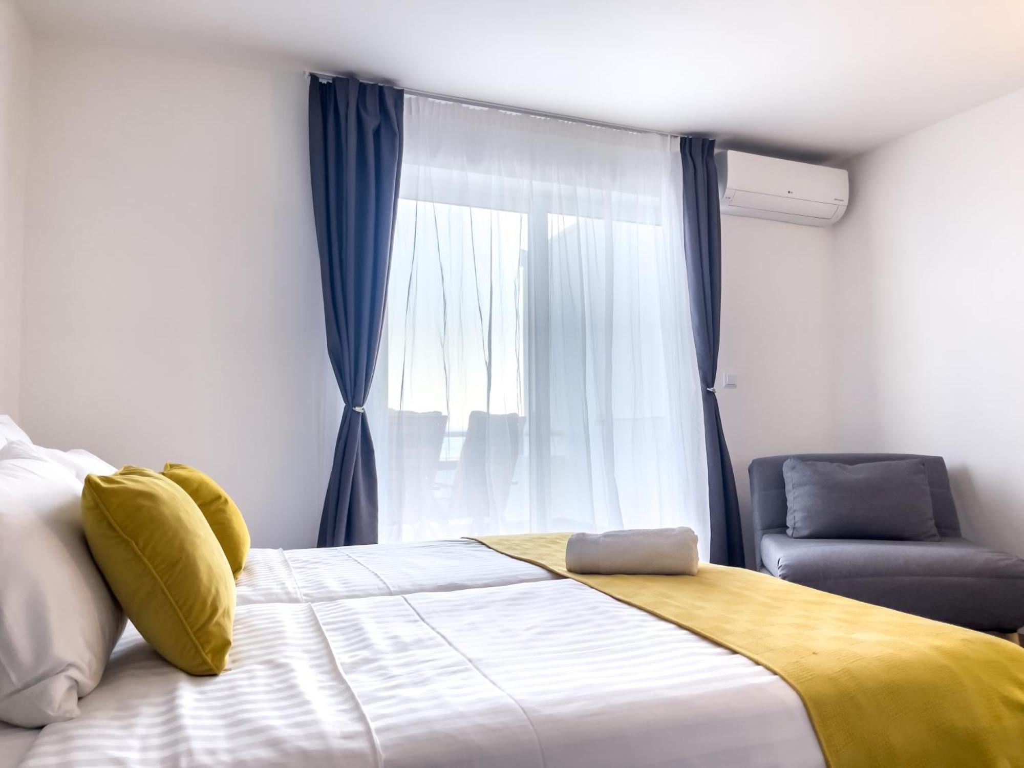 פודסטראנה Apartments Goro מראה חיצוני תמונה